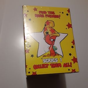 Vaughn Bode cheech wizard box of 12 vinyl figures kaws supreme bearbrick marvel